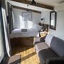 Impeccable Shepherds hut Sleeping up to 4 Guests