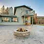 Lakefront Hartland Cottage w/ Patio & Fire Pits!