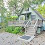 Deck & Grill: A-frame Cabin in Munds Park!