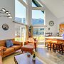 Inviting Lake Sutherland Home: Kayaks + View!