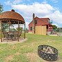 Pet-friendly Fredericksburg Cabin w/ Hot Tub!