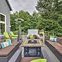 Gorgeous Whidbey Island Oasis w/ Hot Tub & Cabana!