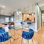 Heart of Dtwn Omaha: Historical Apt w/ Perks