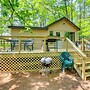 Sunroom, Deck & Grills: Marquette Cottage!