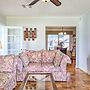 Pet-friendly Home w/ Patio - 3 Mi to Houston Zoo!