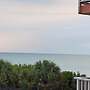 Beachfront Indian Shores Condo - Pool & Hot Tub!