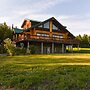 Legacy Mountain Lodge on 40-acre Ranch w/ Views!