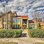 Quiet Rental w/ Balcony: 14 Mi to Downtown Houston