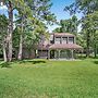 Coldspring Cottage < 1 Mi to Lake Livingston!