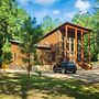Broken Bow Cabin w/ Hot Tub & Outdoor Fireplace!