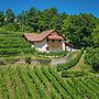 Vineyard Cottage Ucman