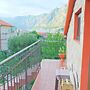 Sea View Cozy Flat 1 Min to Beach in Montenegro