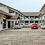 OYO 92324 Hotel Sinar Rejeki