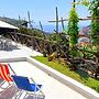 Villa in Lemon Grove With Sea Views & Sea Breeze