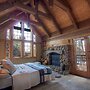 Third Creek Comfort 2 Bedroom Townhouse by RedAwning