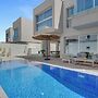 Sanders Mythical Blue - Bright 4 bdr Villa With Pool