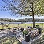 Lakefront Paradise With Firepit