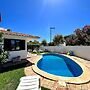 Vilamoura Traditional Villa With Pool