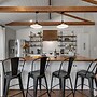 Modern Farmhouse With Hottub Fire Pit & Games!