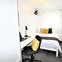 Rugby - Apartment - Sleeps 4 - Parking