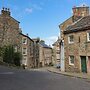 5 Castle Hill