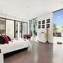 Perfect 4-bed Penthouse w/ Parking, Pool and Gym