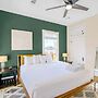 Aerie Loft: Cozy 1-bedroom Retreat in Biloxi, Perfect for Couples!