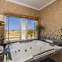 Luxury 4br4ba Villa w Hottub Pool Ocean Views