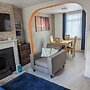 Fantastic Location to Ebrington Sq and City Centre