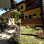 Cozy Villa With Large Garden Near the Beach