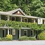 Hickory Falls Inn