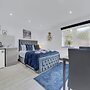 Lovely 1-bed Studio in Feltham