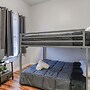 TWO Modern Apartment Minutes to NYC