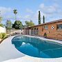 Family-friendly Desert Oasis 5 Bedroom Home by RedAwning