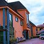 Biggie Hotel and Suites