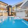 Bayview Luxe Entertainer Pool World Class View