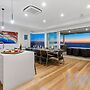 Hillside Luxe With Spa Bay Views