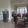 Beautiful 2-bed Apartment in Akright City Bwebajja
