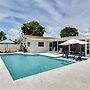 Tropical Florida Abode w/ Pool & Screened-in Patio