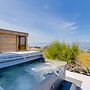 Point Roberts Cottage w/ Ocean Views + Hot Tub!