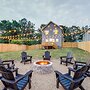 Getaway w/ Fire Pit: 3 Mi to River Arts District!