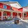 High Country Farmhouse Near Sitgreaves Natl Park!