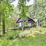 Modern Rustic Cabin With Hot Tub and Grill!