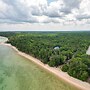 Enchanted Lake Huron Cottage w/ Beach Access!