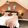 Rose Cottage - 5 Person, City Centre With Parking