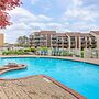 Port Clinton Condo w/ Community Pool & Hot Tub!