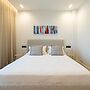 2-bd Luxury Apt Sea View Balcony Near the Beach