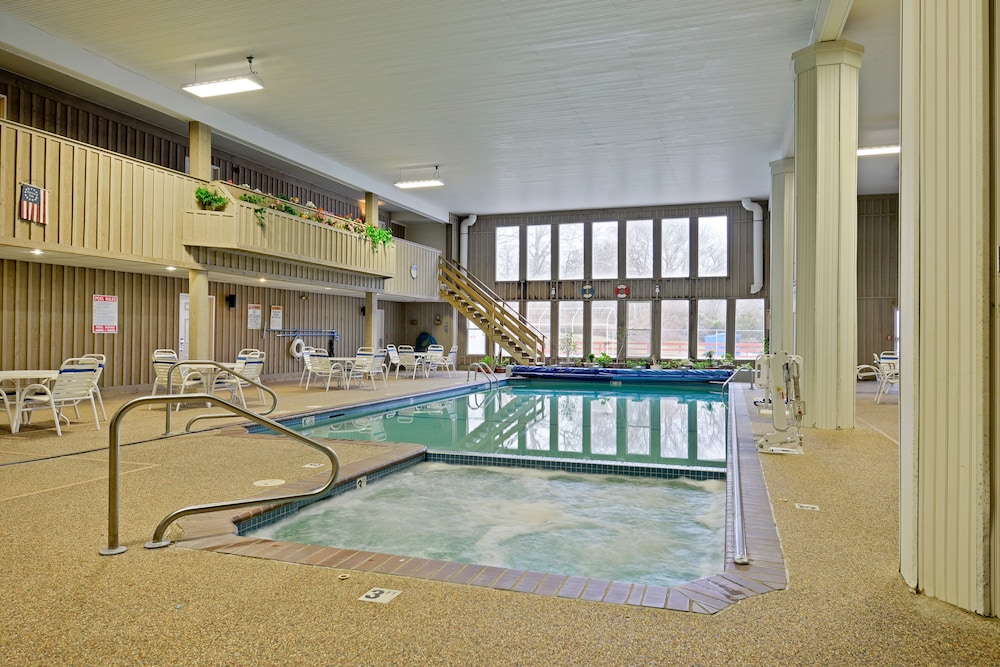 Sandwich Lodge & Resort