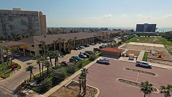 Hotel Ramada By Wyndham Suites South Padre Island South - 