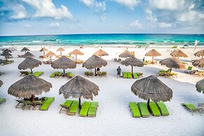 メキシコのカンクンにあるsunset Royal Beach Resort All Inclusive Sunset Royal Beach Resort